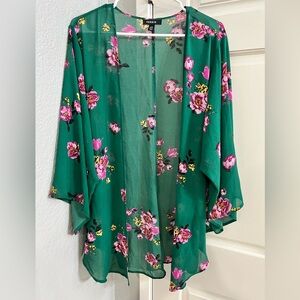 Torrid stunning green floral kimono